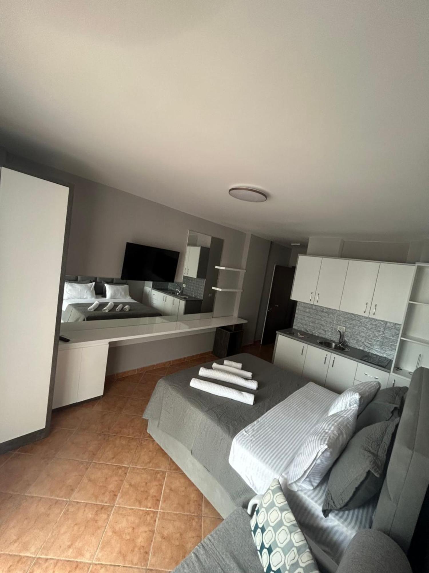 Apartment Raci Shengjin